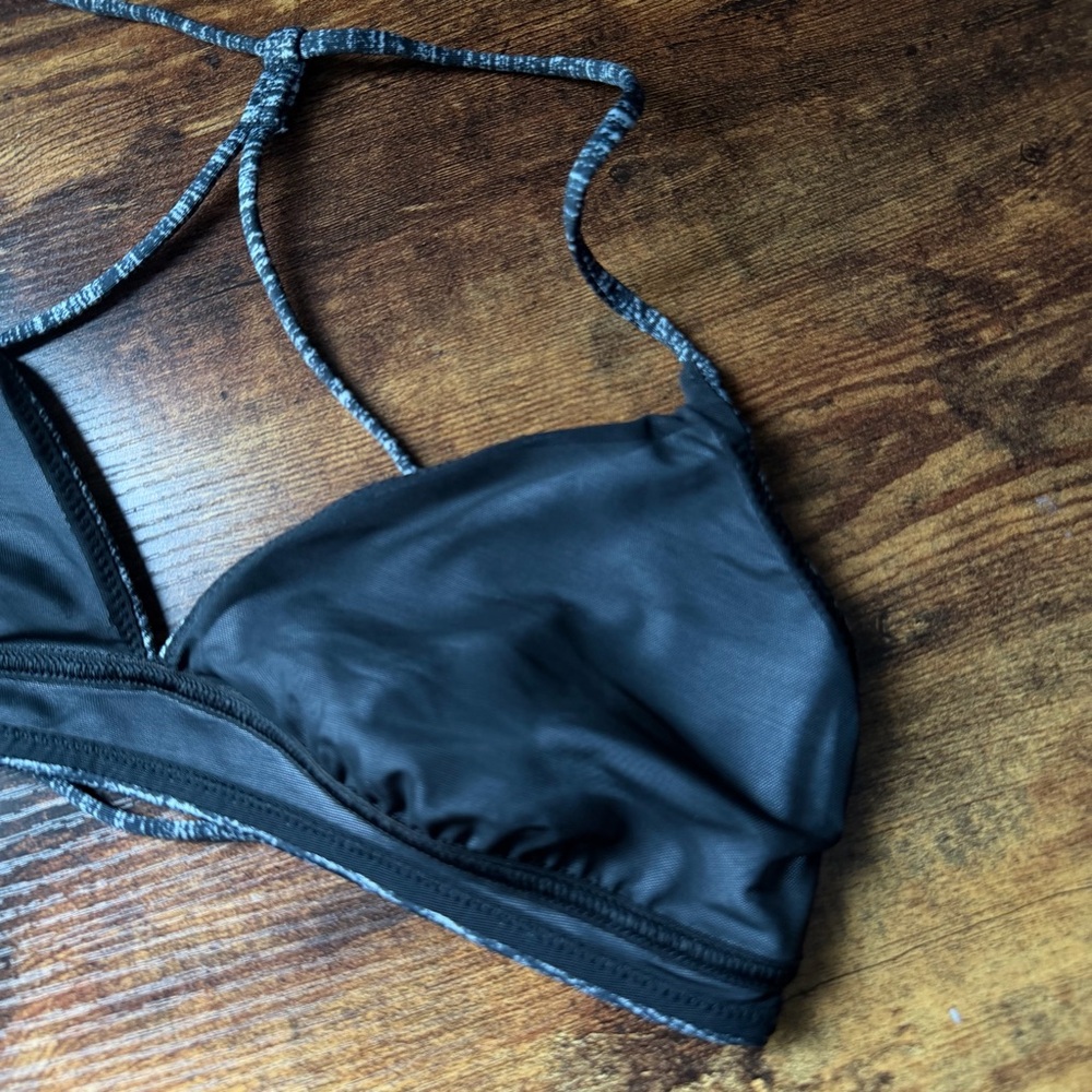 Victoria's Secret Grey Space-Dye Racerback Sports Bra - Picture 7 of 7